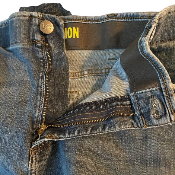 Lee Jeans Men W46 L30 Performance Series Extreme Motion Straight Fit Tapered Leg - Picture 6 of 12